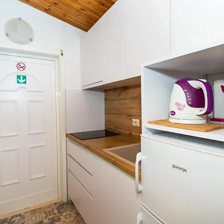 Snjezana Apartment Jezera