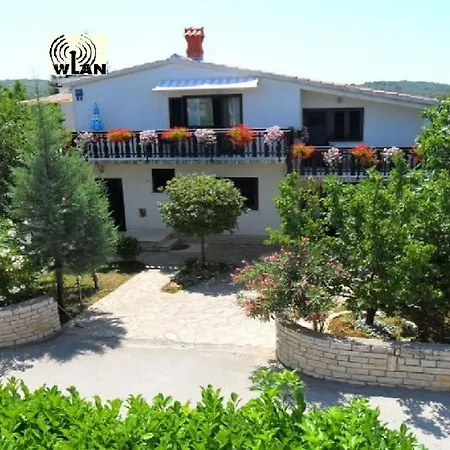 Apartment Snjezana Jezera