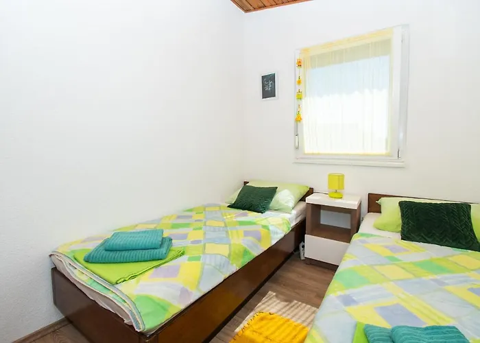 Snjezana Apartamento Jezera