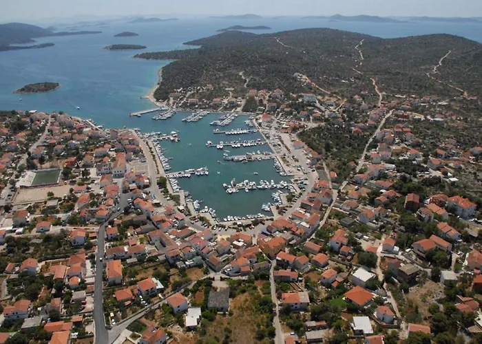 Snjezana Apartamento Jezera